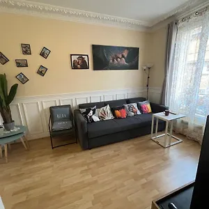 https://nice-private-room-in-center.fr-paris.fr